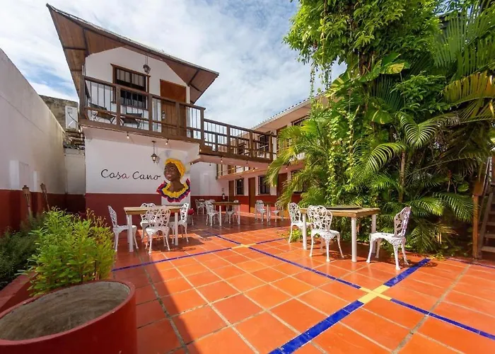 Hotel Ayenda Casa Cano 1805