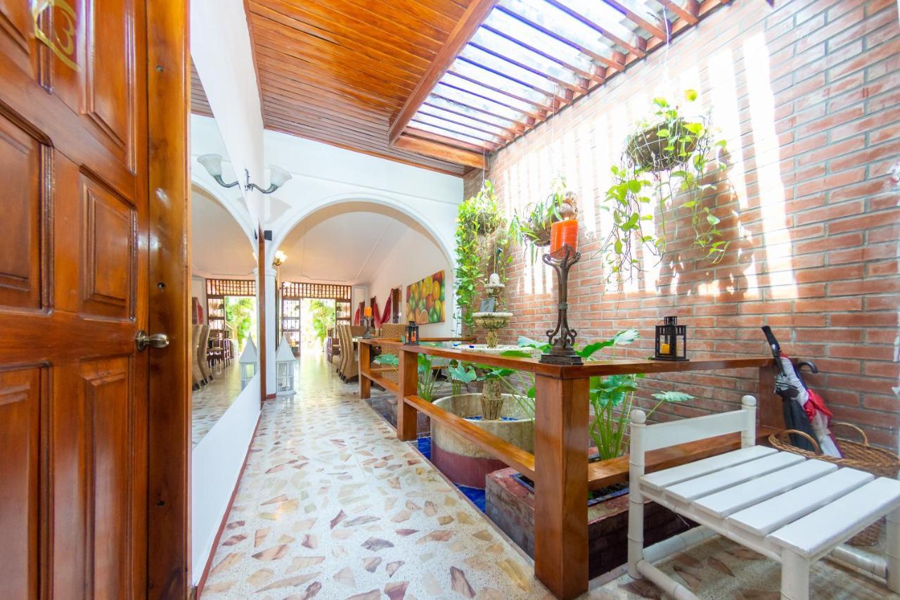 Hotel Ayenda Casa Cano 1805 3*